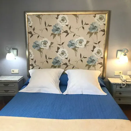 Otel Patilla Ciudad De Requena